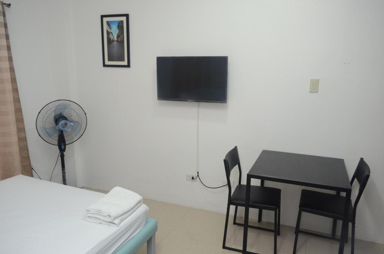 Alicia Apartment Paranaque City ภายนอก รูปภาพ