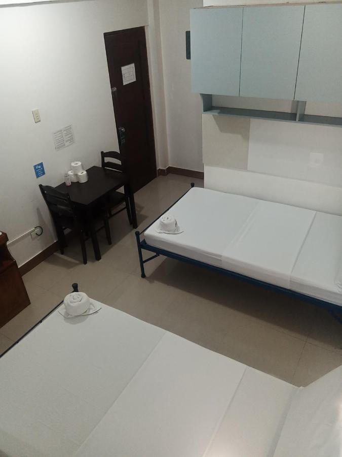 Alicia Apartment Paranaque City ภายนอก รูปภาพ